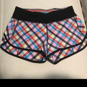 Size 4 Lululemon Seawheeze Plaid Shorts